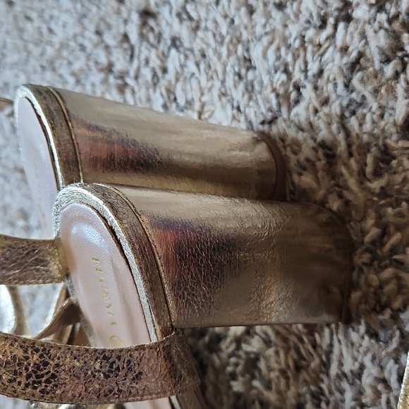 Eugenia Molina Metallic plataform chucky heels size 6 - Picture 6 of 9